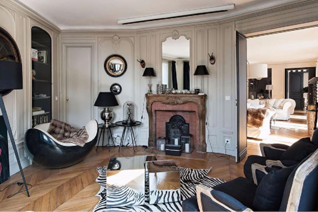 Appartement 205sm Luxury And Design Flat At Montmartre Parijs